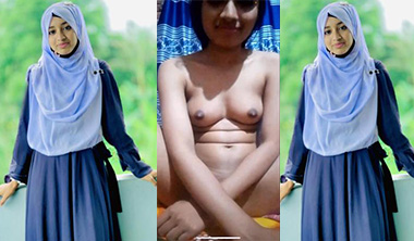 Cute Hijabi GF Showing Big Boobs & Pussy