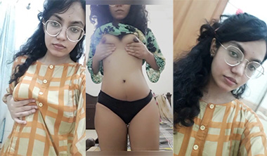 Glasses Horny Girl Slapping Ass Fuck New MMS Viral